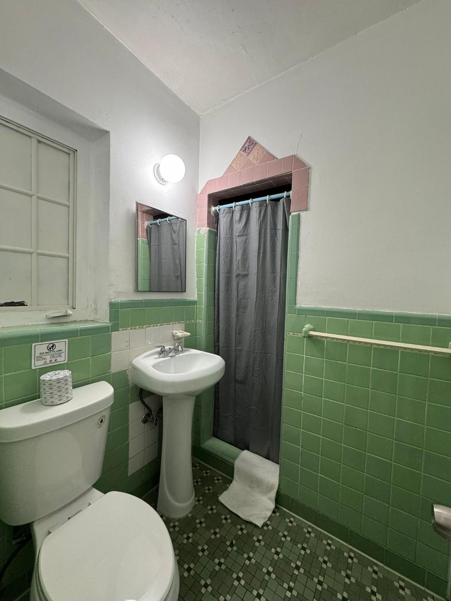 Hotel Rainbow - Miami - Little Havanna Exterior photo